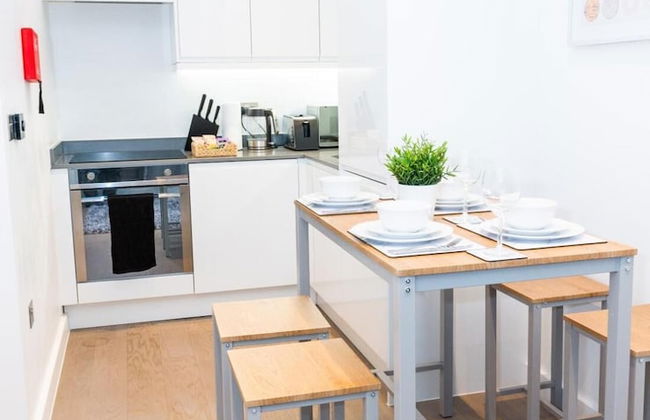 Absolute Stays at The Ziggurat - Free Wifi Contractors Families Long Stay Discou - Foto 10