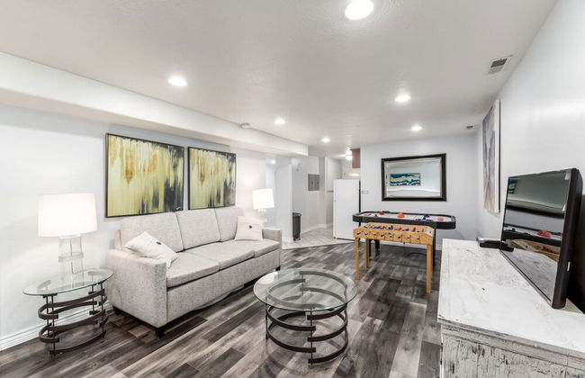 Farmington Gem 6BR Private Fenced Yard Sleeps 15 - Foto 37