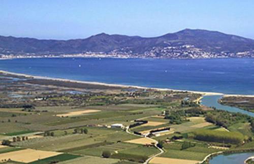 Casa con Piscina, A/A, BBQ, WiFi y Garaje en Sant Pere Pescador - ES-89-76 - Foto 29