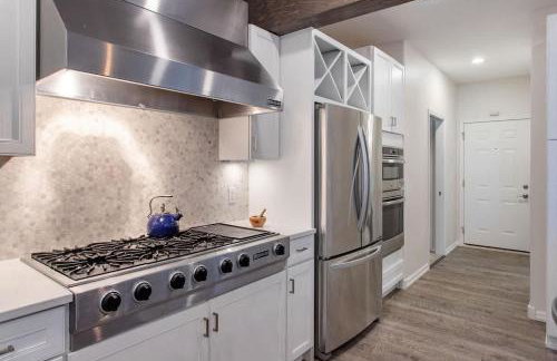 Spacious A-Frame with Lake Michigan Views & Hot Tub-Family Friendly - Foto 19