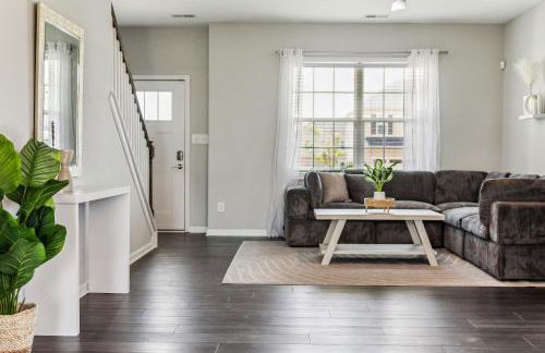 Family-Friendly 4BR Home with BBQ & Free Parking - Foto 7