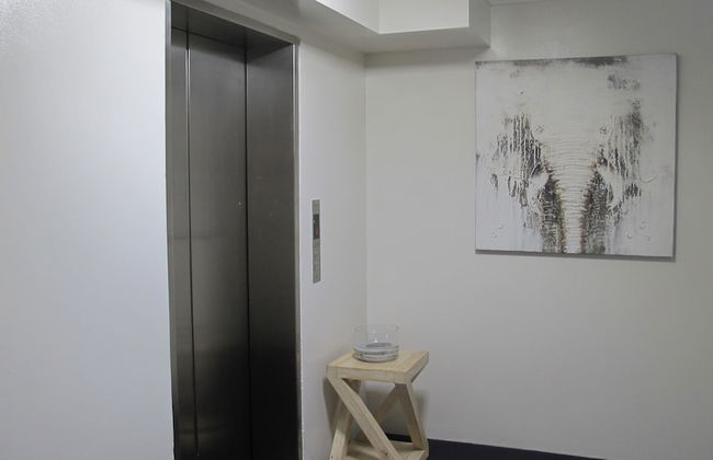 Sleek apartment Unit 87 - Photo 26