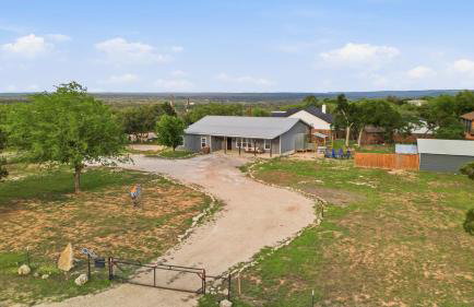 Game Barn, Cowboy Pool, 17ft Movie Screen - sleeps 10 - Photo 38