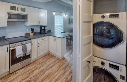 Updated Cottage in Heart of Town Park & Walk - Foto 5