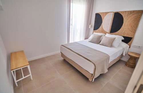 Slow Home Apartments - Photo 22