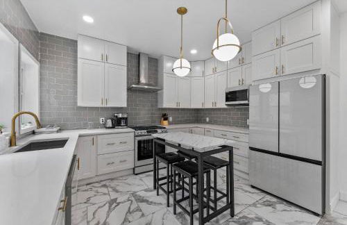 Family Friendly 4BR. Trendy & Great Location - Foto 18