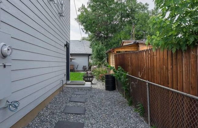 The Beautiful Berkley Homestead Walk to Tennyson - Photo 38