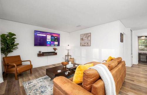 Modern Home Near UF, Stadium - Private Gazebo - Foto 1