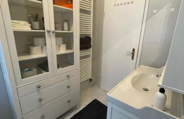 7-24 Self-Check-In - 120qm - 5 rooms - 2 bathrooms - kitchen - free parking - Yihapartment - Foto 11