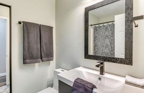 Winston-Salem Condo with Balcony Steps to Golf! - Foto 18