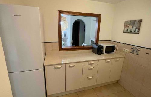Apartamento con piscina y terraza muy cerca de la playa - Foto 22