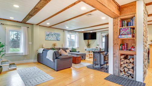 10 Mi to Skiing Historic Farmhouse in Maine! - Foto 4