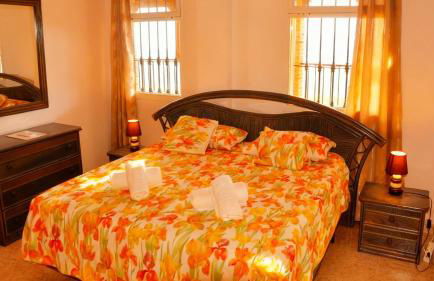 Villa Clara beautiful villa, heated pool, 10 min beach by Rentasunnyplace - Foto 13