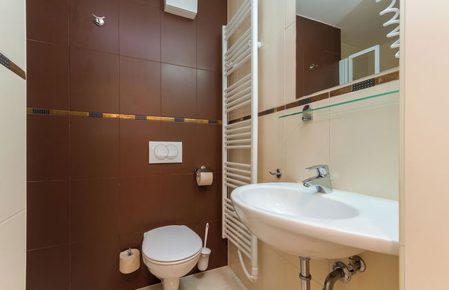 Premium Levant 212 Marina Apartment - Photo 22