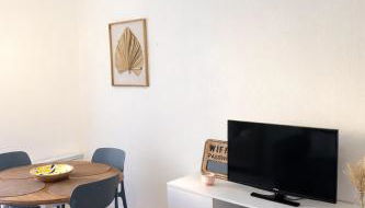 Appartement deux pièces élégant avec Vue sur Parc - Plage & Centre-Ville à Pied - Photo 4