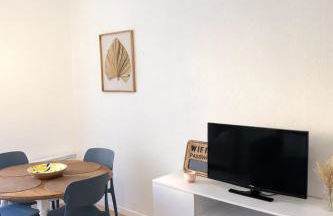 Appartement deux pièces élégant avec Vue sur Parc - Plage & Centre-Ville à Pied - Photo 4