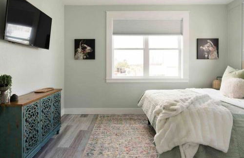 Luxury Lake LBJ Waterfront Home with Hot Tub and Boat Slip - Foto 57