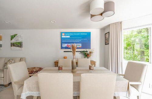 Spacious Central Kirkland Gem with Deck Near Google - Foto 20