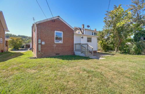 Walk to Ritter Park Renovated Home Near Marshall! - Foto 23