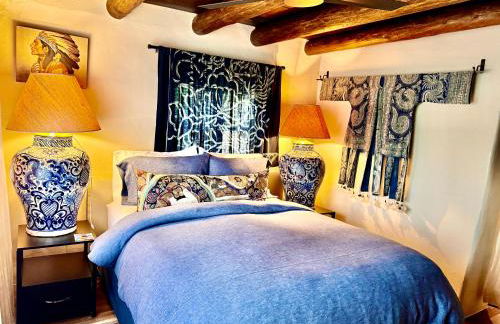 Historic Adobe 1 acre compound ultimate Santa Fe immersion Classic & Dreamy - Foto 7