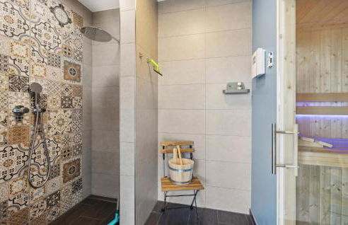 Cozy Apartment In Ovelgönne With Sauna - Foto 18