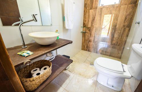 Casa a 900m da Praia, com Churrasqueira, Varanda com Rede e Terreno grande - Foto 14