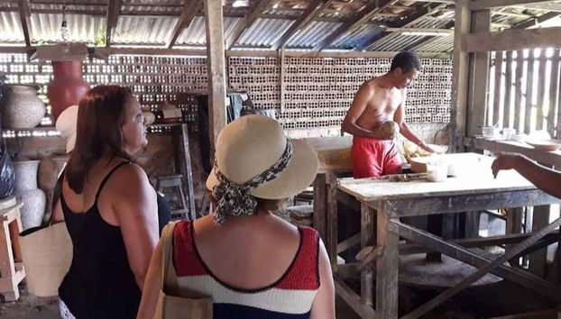 Aprendiendo sobre la elaboración de cerámica