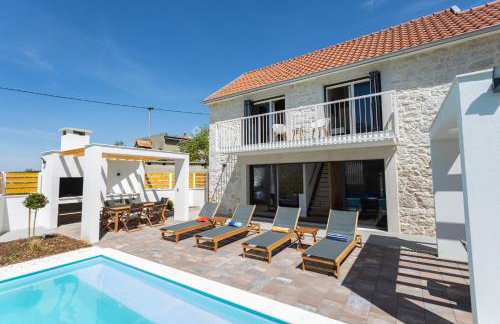 Villa Sulic - Heated Pool and Mountain View - Foto 2