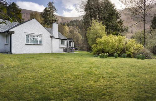 Bellfoot Rural Retreat and Hot Tub - Photo 52