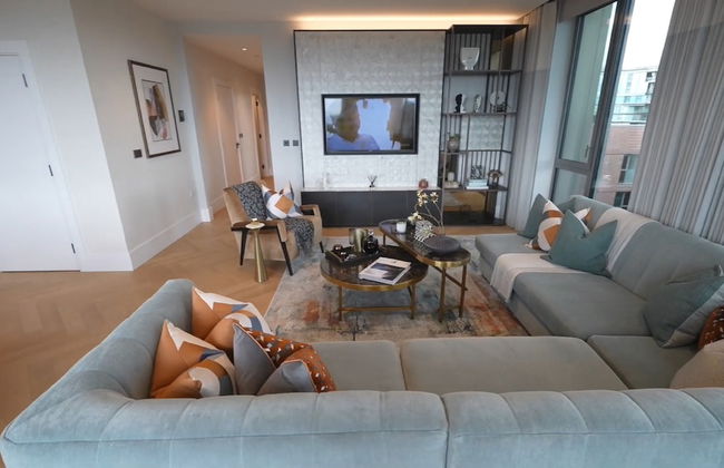 Beautiful 2-bed Apartment in London - Photo 1