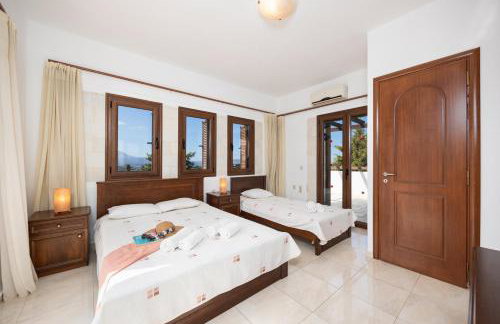 Villa Nikolas Large Private Pool AC WiFi - Photo 19