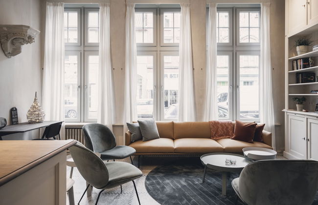 The Chamberlain - Photo 1