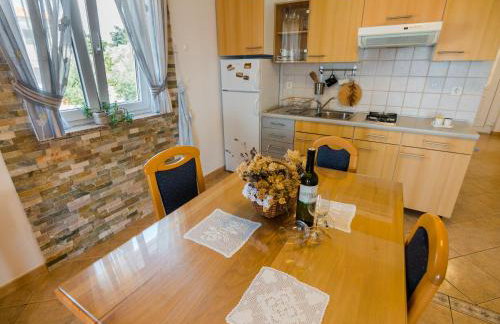 Apartmani Maslina - Photo 15