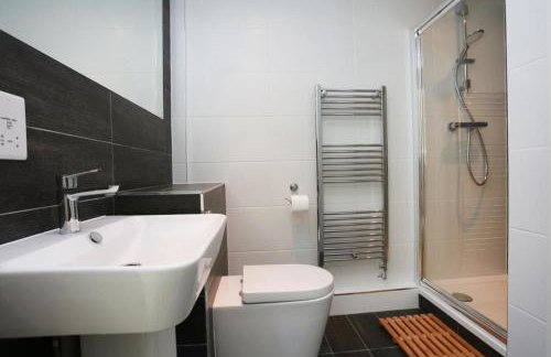 LATITUDE WEST by BOURNECOAST - An Impressive Holiday Apartment with FANTASTIC SEA VIEWS, a Balcony and Parking - FM6180 - Foto 22