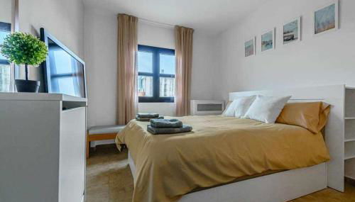 Apartamento junto a la playa 4p piscina y parking - Foto 2