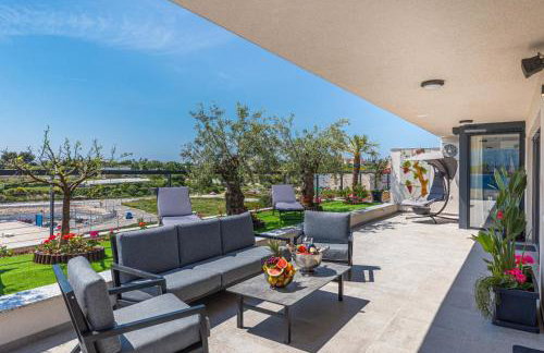 Sky Pool Penthouse with a huge heated private pool - Foto 12