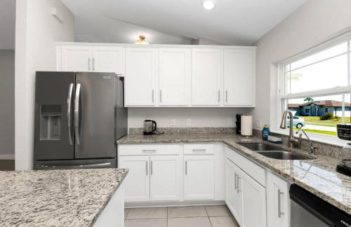 4BR Retreat Near Warm Mineral Springs & Beaches - Foto 11