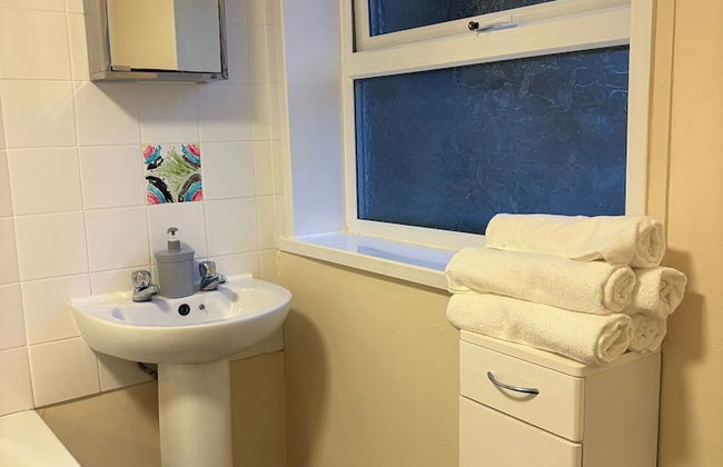 Stylish 2 Bedroom Apartment in Havant - Photo 12