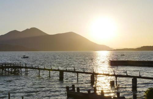 Overlooking clearlake from the living room - Foto 10