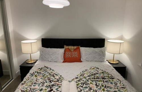 Spacious Entire 4 Bed House With 2 Free Parking Bays Early Check-in Late Check- Out Allowed - Foto 15