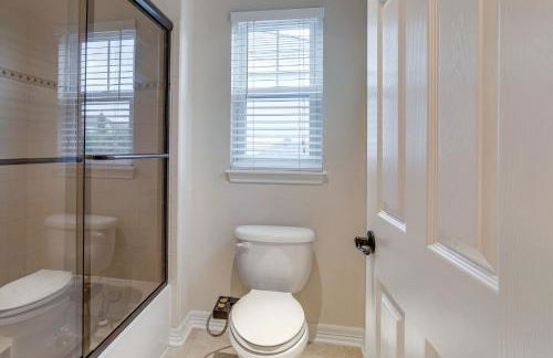 Yard, Home Gym, and Game Room Spacious Aurora Home - Foto 24