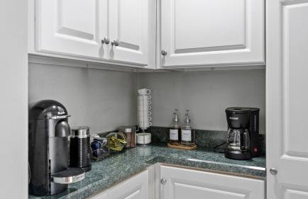 Newport Beach House with Huge Yard - Foto 14