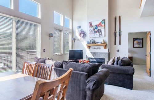 Crestview Condominiums by All Seasons Resort Lodging - Photo 126