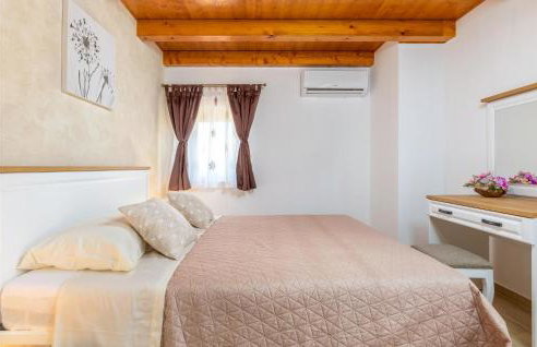 Cozy Home In Rojnici With Wifi - Photo 26