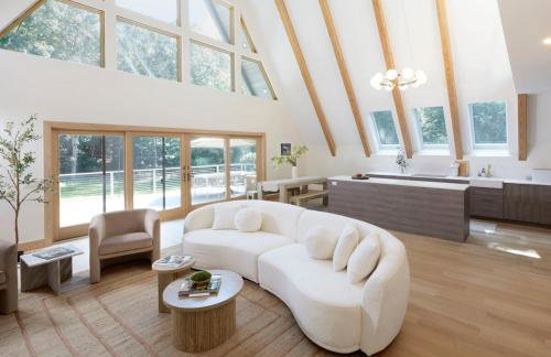 Luxury 5BR A frame w Heated Pool, Walk to Beach - Foto 1