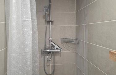 Charmant studio RDC avec terrasse, parking & cuisine équipée - Foto 9