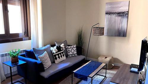 Apartment in monumental square Madrid Center - Foto 4