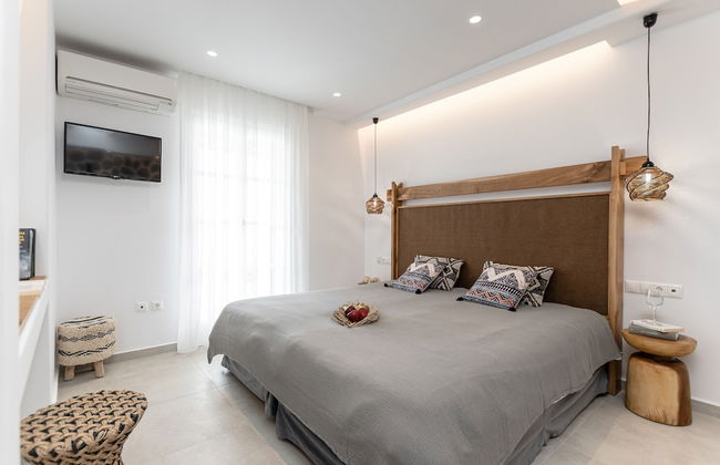 Spiros Hotel - Photo 34