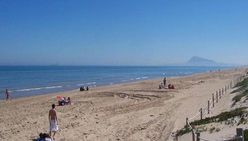 Nice apartment with garden - Photo 4