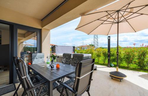 Luxury Apartments BRIGITTA with whirlpool in Umag - Photo 56